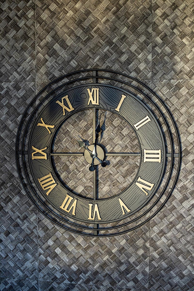 Azzer Black iron wall clock wooden inlay round