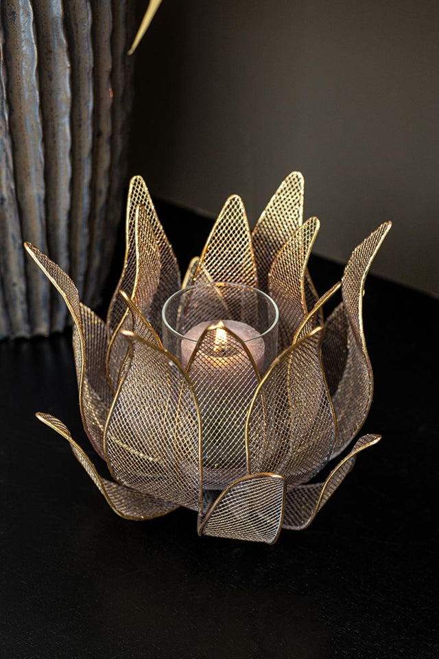 Milia Gold iron candleholder flower shape round