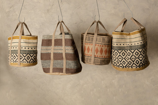 Noyaan Brown jute round basket rhombic pattern